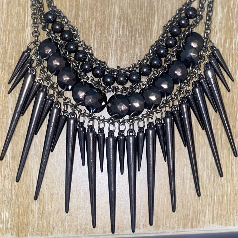 Black/ Grey Spiked statement necklace - Picture 3 of 3